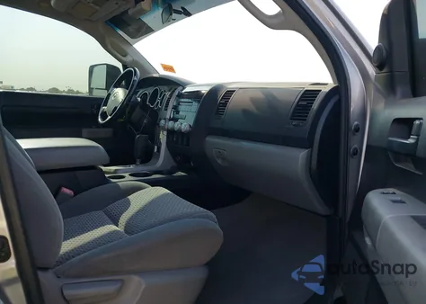 2008 Toyota Tundra Crewmax/Crewmax Sr5 из США, поврежденный, VIN 5TFDV541X8X049132